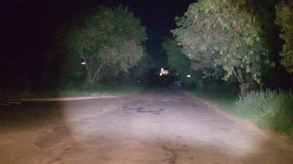 Falta de iluminação gera reclamação de moradores e condutores na Rua Cesário Bazaki, no acesso à marginal da BR-277 Falta de iluminação gera reclamação de moradores e condutores na Rua Cesário Bazaki, no acesso à marginal da BR-277