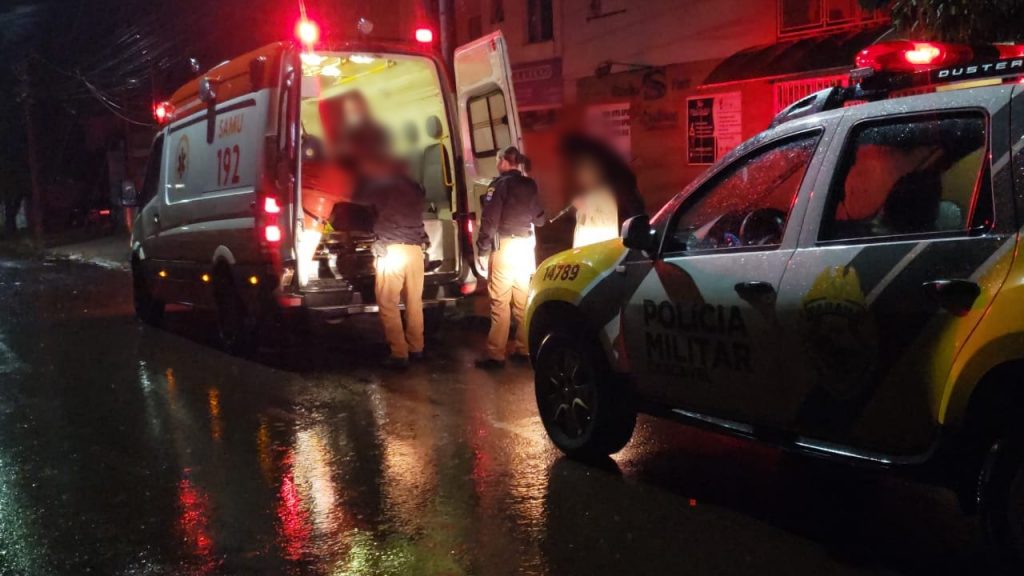 Samu e PM são mobilizados após homem surtar no interior do apartamento no Coqueiral Samu e PM são mobilizados após homem surtar no interior do apartamento no Coqueiral