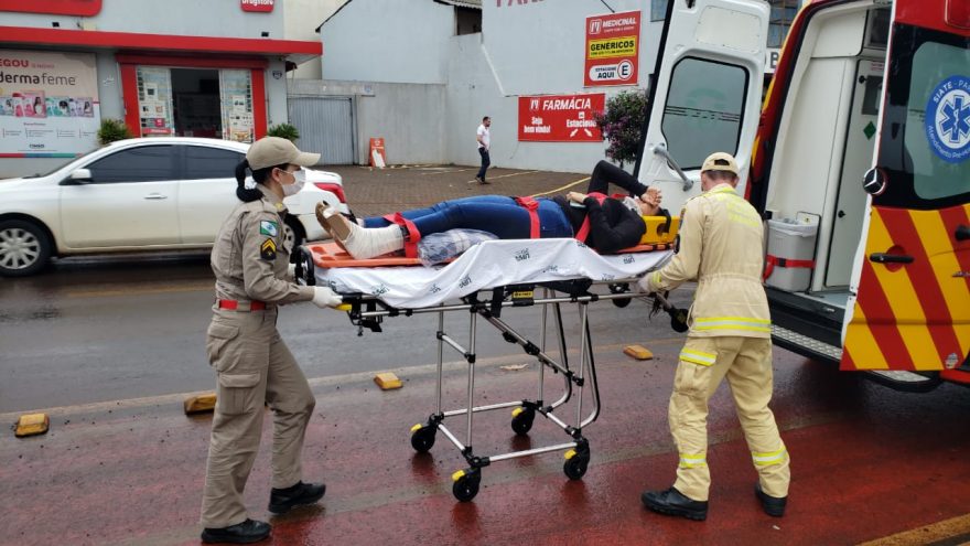 Mulher é atropelada na Avenida Tito Muffato, em Cascavel