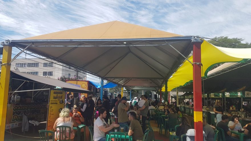 Feira do Teatro é opção cultural, gastronômica e de lazer neste domingo