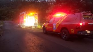 Bombeiros fazem busca por mulher que ficou ilhada em córrego no Universitário