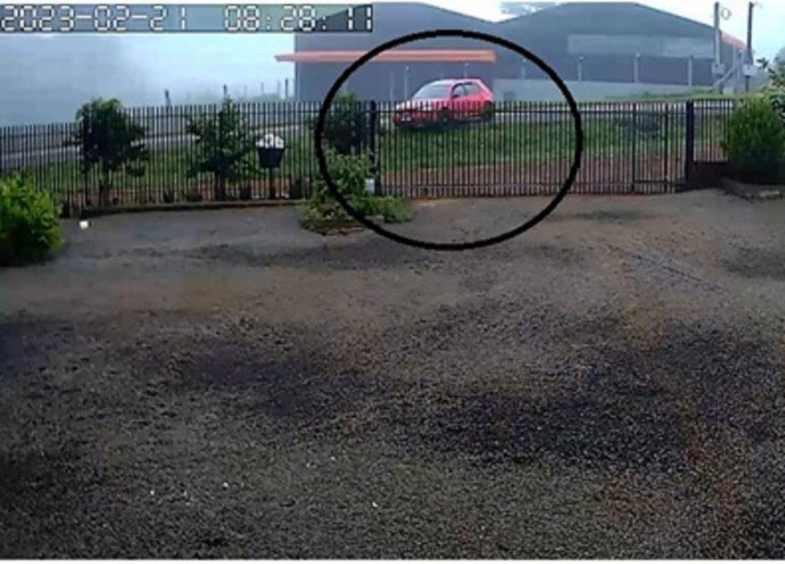 Vídeo: Golf voa pouco antes de bater em um muro na PR-566