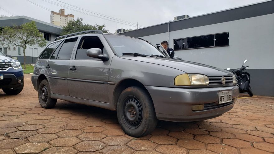 Homem é detido pela GM com carro furtado em Guaíra