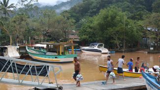 Petrobras doa combustível para aeronaves de resgate em SP