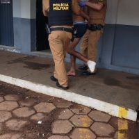 Imagem referente a Homem que foi baleado pela PM no pé está bem e é levado à Delegacia