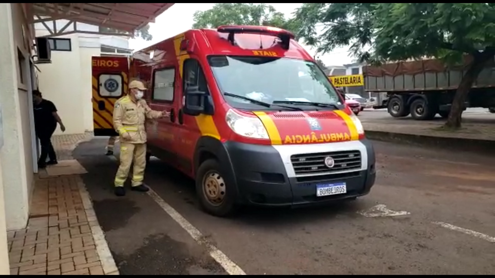 Siate atende pessoa ferida no Bairro Interlagos