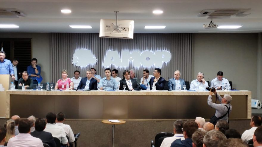 AMOP recebe Secretários de Estado em sua 1ª assembleia de 2023