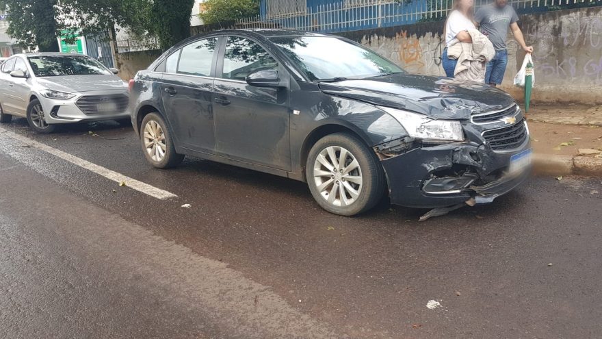 Colisão entre Cruze e HB20 é registrada no Centro