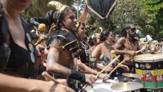 Blocos pós-carnaval animam as ruas do Rio de Janeiro no fim de semana