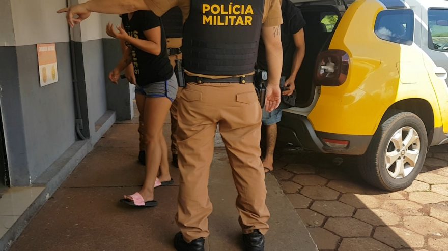 Casal em posse de motocicleta furtada é detido no bairro Floresta