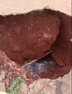 Rompimento de rede abre cratera e provoca falta de água no 14 de Novembro; veja imagens