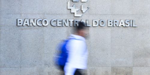 Mercado financeiro prevê crescimento da economia em 0,84% neste ano
