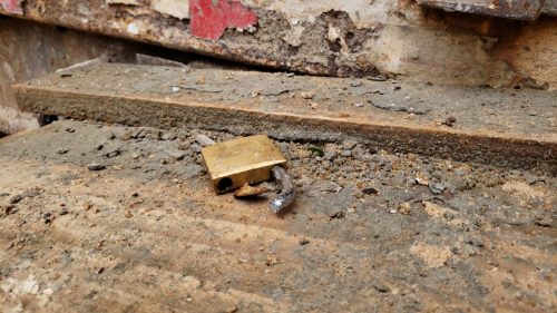 Ladrões arrombam obra no Maria Luiza e furtam diversas ferramentas