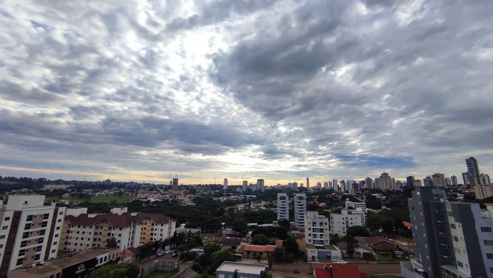 Hoje o céu está naquele famoso “vai saber”