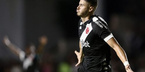 Pedro Raul marca dois e Vasco goleia o Boavista no Carioca