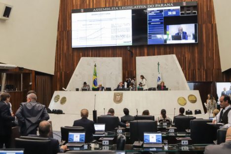 Apesar da arrecadação frustrada, Paraná manteve investimentos em alta em 2022