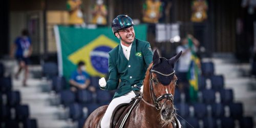 Hipismo paralímpico: Rodolpho Riskalla é prata em competição no Catar