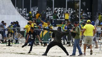 AGU pede a condenação de 40 pessoas por atos golpistas em janeiro