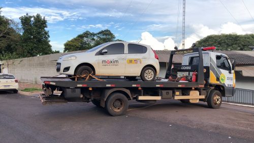 Veículo de motorista de aplicativo estava com banco queimado e vestígios de sangue