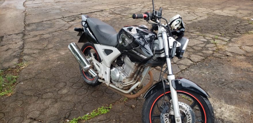 Motociclista fica ferido após colisão às margens da BR-277