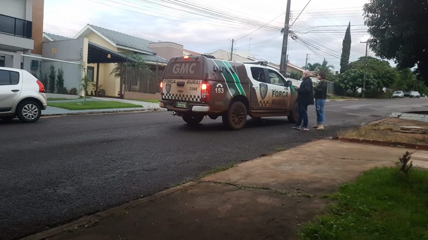 Kia Sportage é tomada em assalto a mão armada em residência no Coqueiral
