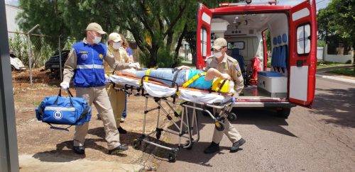 Idosa fica ferida ao sofrer queda de mesmo nível no Bairro Pacaembu