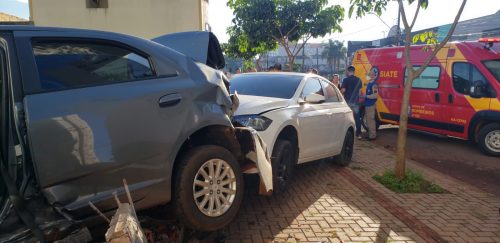 Forte colisão entre Polo e Cobalt deixa duas mulheres feridas
