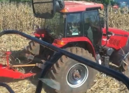 Caseiro é amarrado e máquinas agrícolas são roubadas em sítio