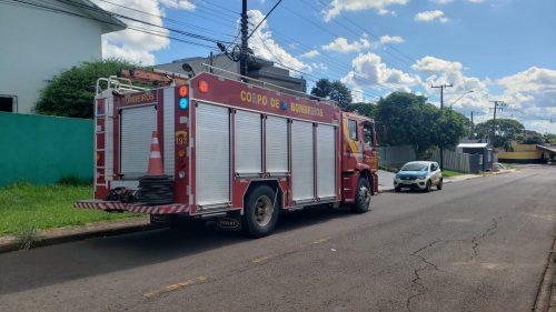 Vizinhos acionam Bombeiros para abrir imóvel no Coqueiral