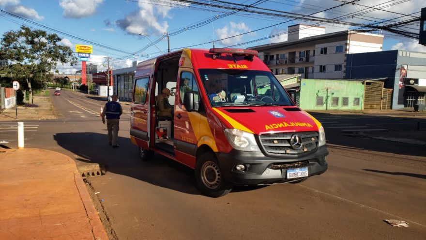 Motociclista fica ferida após acidente na Rua São Paulo