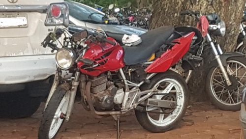 Moto conduzida por Willian Cirilo na BR-467 estava com a placa adulterada