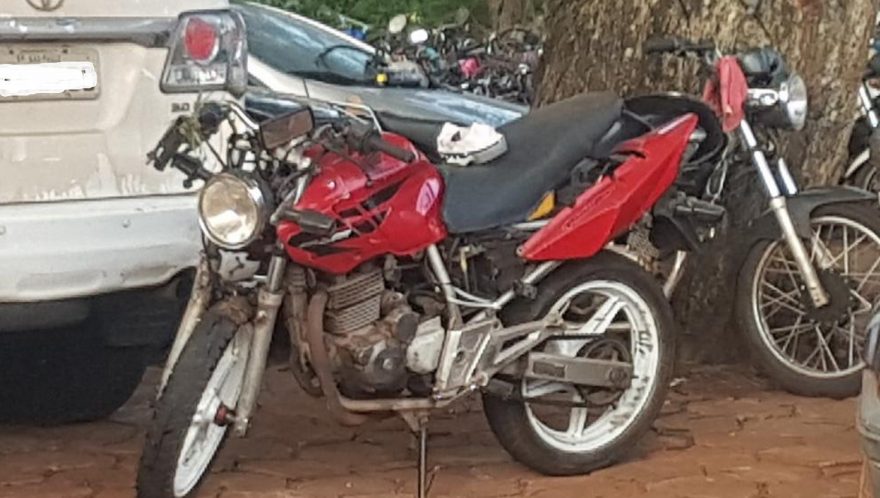Moto conduzida por Willian Cirilo na BR-467 estava com a placa adulterada