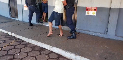 GM aborda homens com facão na rodoviária e ambos vão parar na Delegacia