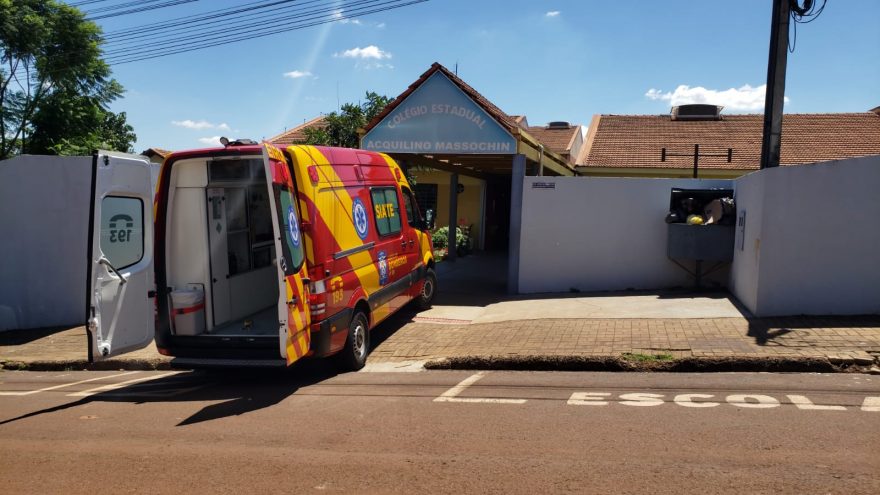 Adolescente sofre luxação no joelho enquanto brincava no colégio
