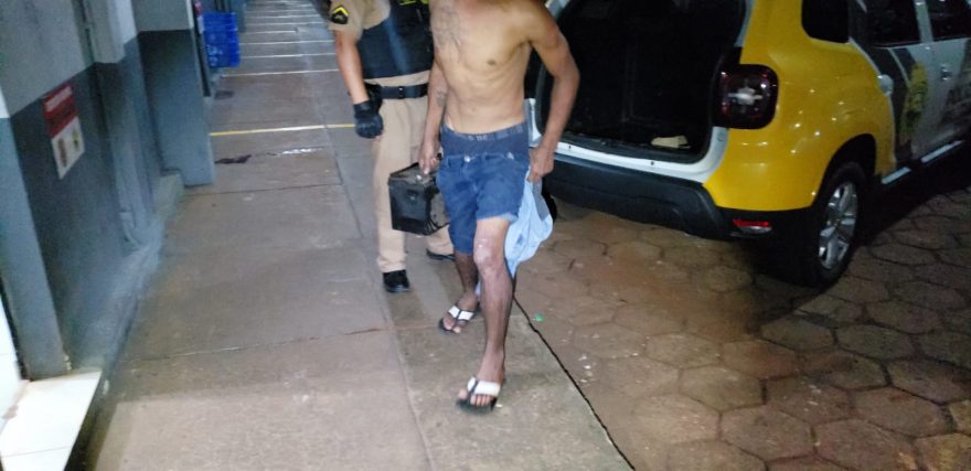 Após furtar bateria de caminhão, indivíduo tenta esfaquear segurança e acaba preso no São Cristóvão