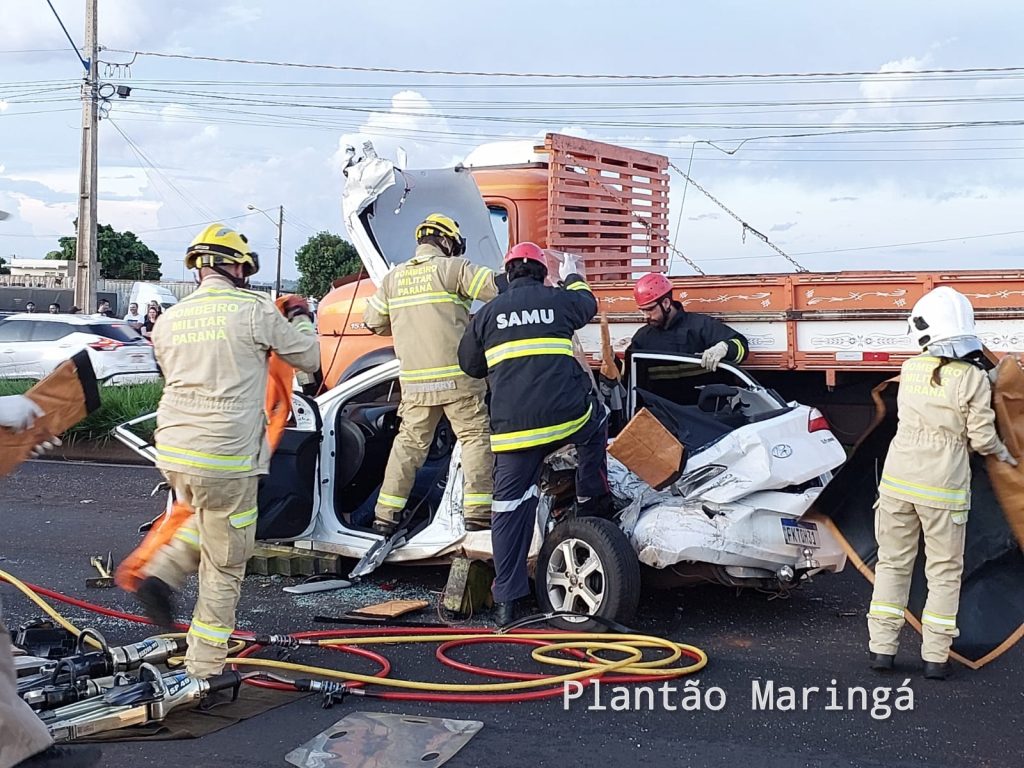 Mulher é socorrida com ferimentos após colisão na rodovia BR-376, entre Marialva e Sarandi