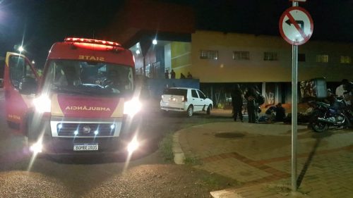 Casal que estava em moto fica ferido em acidente no Alto Alegre
