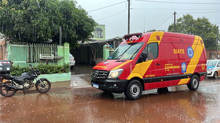 Homem escorrega e bate a cabeça no Bairro São Cristóvão