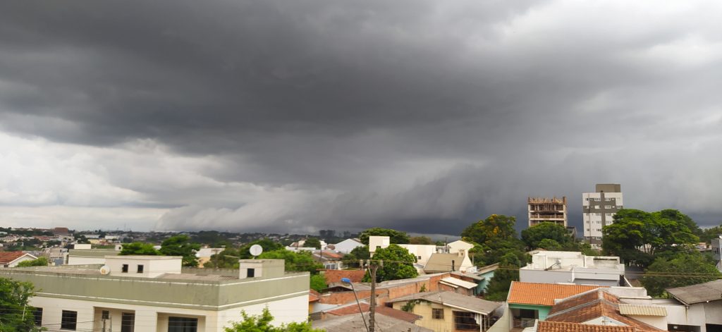 Clima segue instável e deve chover em Cascavel nesta sexta-feira