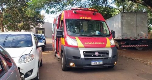 Bombeiros atendem vítima que caiu de veículo em pátio de Auto Escola