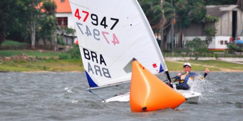 Imagem referente a Aos 20 anos, velejador Nicolas Bernal sonha com vaga no Pan-Americano