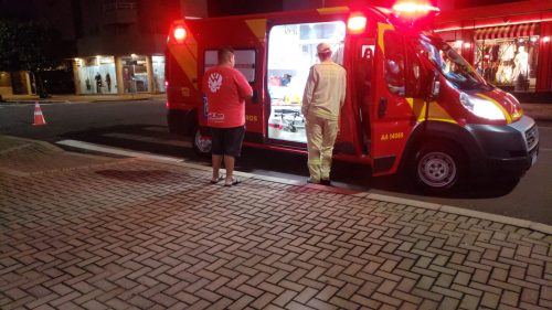 Mulher fica ferida em acidente de trânsito no Centro de Cascavel