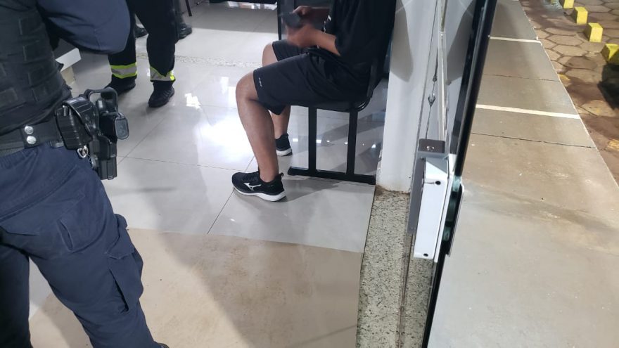 Homem é detido após recusar fazer bafômetro no Tarumã