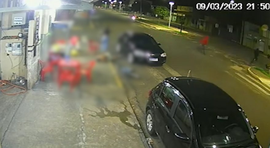CENAS FORTES: câmeras de segurança registram assassinato de homem em Mariluz