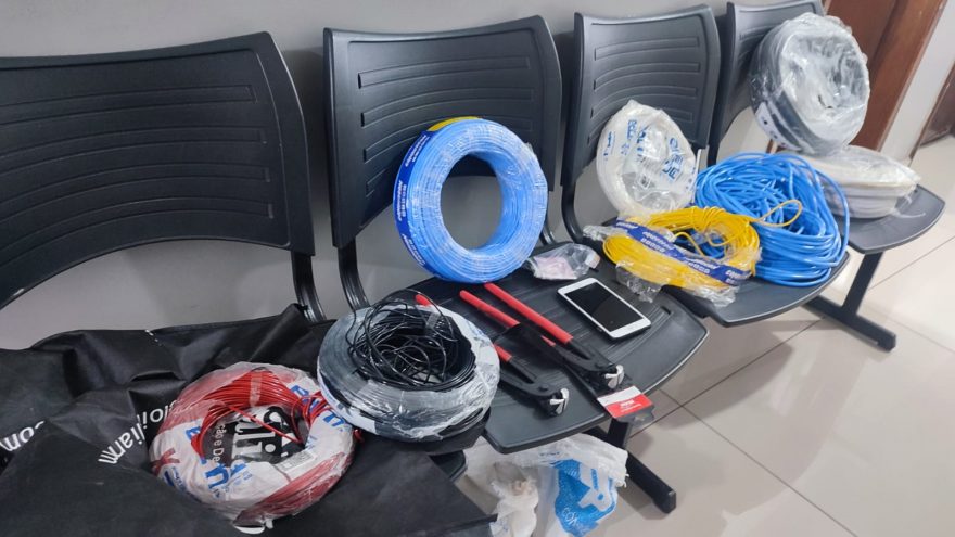 Homem é preso após furtar loja de materiais para construção