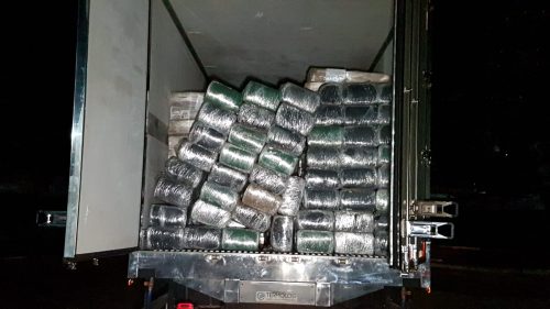 Motorista de caminhão de cooperativa é detido com drogas