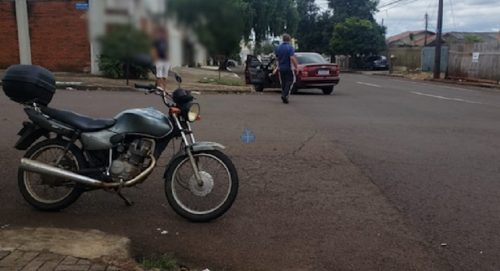 Acidente entre carro e moto é registrado no Parque São Paulo