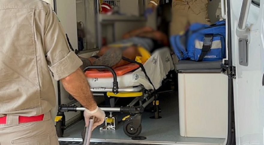 Homem cai de escada e fica ferido no Bairro Santa Cruz