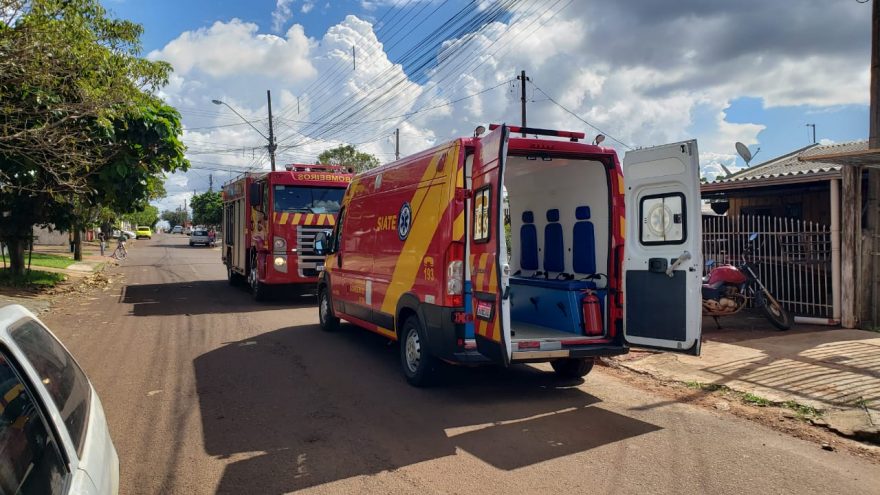 Homem tem lesões graves após sofrer queda durante obra no Esmeralda