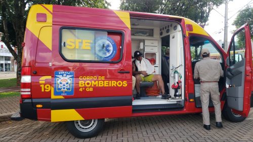 Ciclista quebra o braço após colisão com outra bicicleta na Avenida Brasil